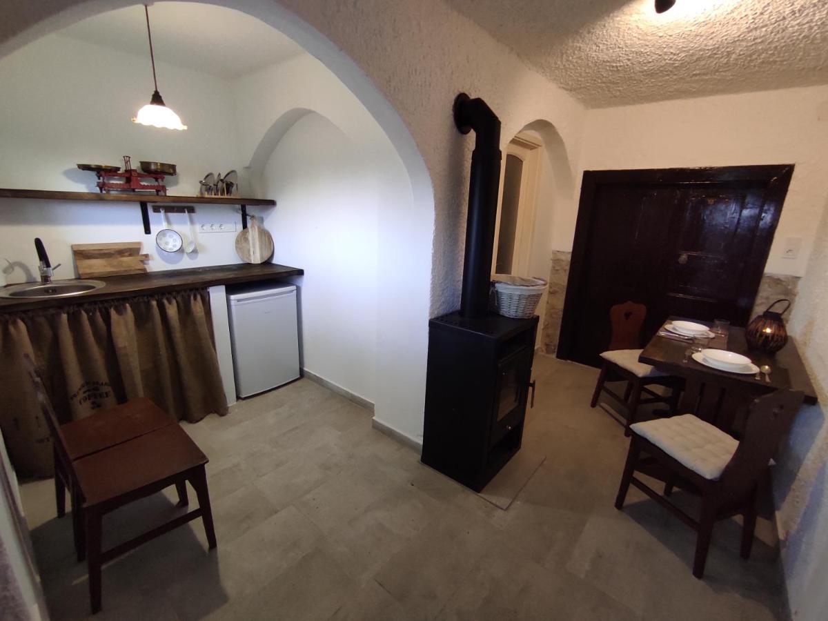 Apartamento Kisház a szőlőhegyen Balatonakali Exterior foto